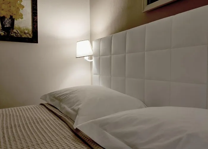 Tanners\' Bridge Apartments